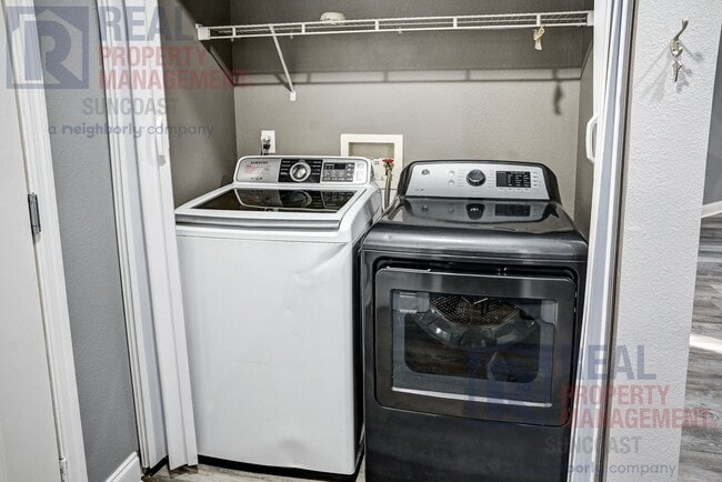 Building Photo - 4407 N Chamberlain Blvd