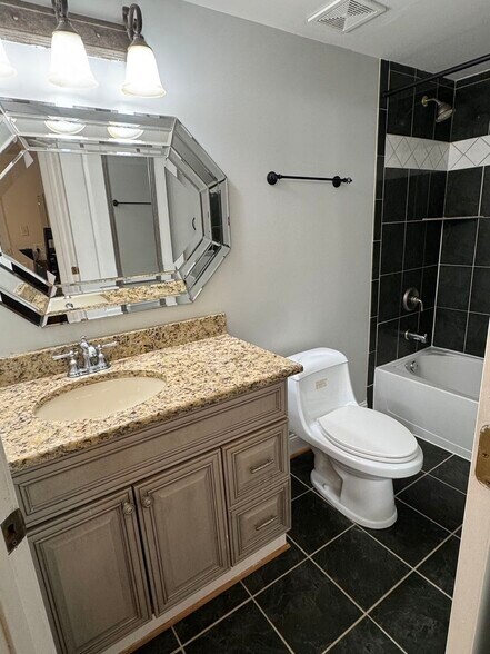 Building Photo - 6608 Edsall Rd