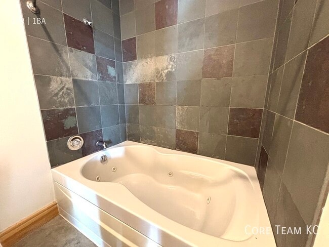 Building Photo - 382 W 22nd St