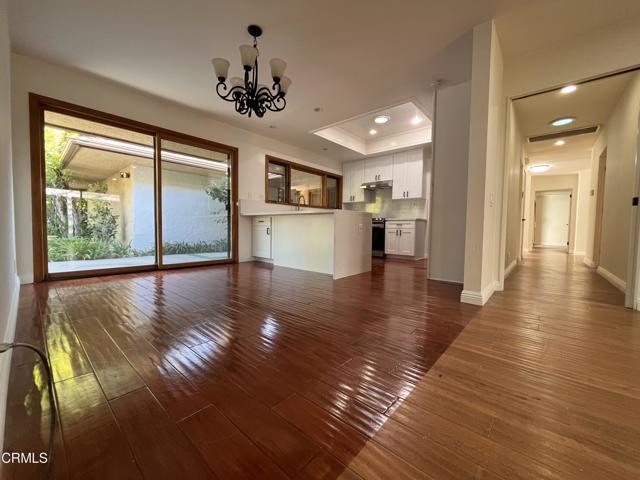 Building Photo - 5715 Summit Crest Dr