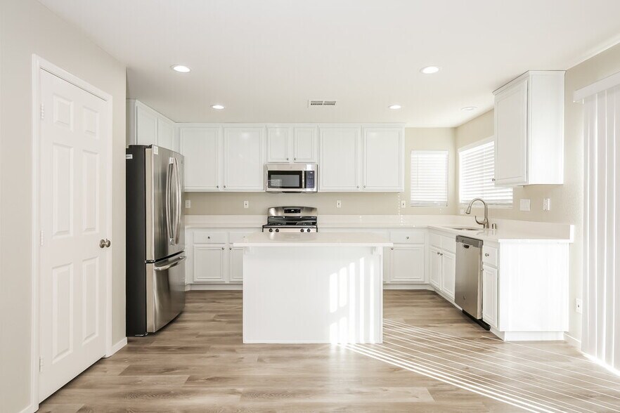 Building Photo - 3029 Hartley Cove Ave