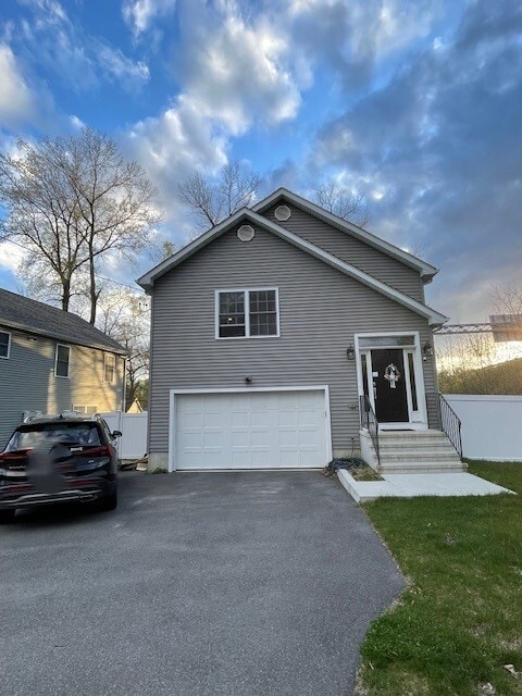 Building Photo - 30 Tamarack Ave