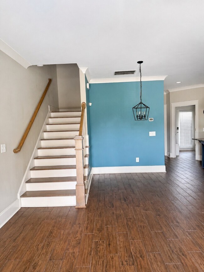 Building Photo - 128 Ave of The Orchards