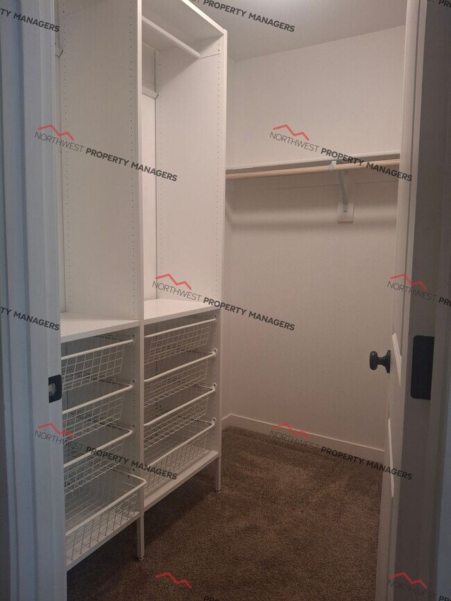 Building Photo - STATUS:  PENDING APPLICATION  | R190| $1995