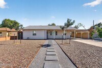 Building Photo - 1007 E Citrus Wy