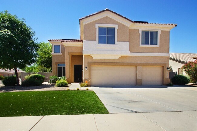Building Photo - 4 Bedroom Furnished Gilbert Home