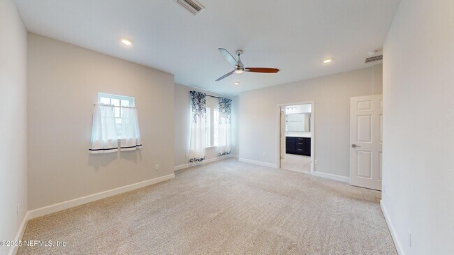 Building Photo - 202 Ashbury St