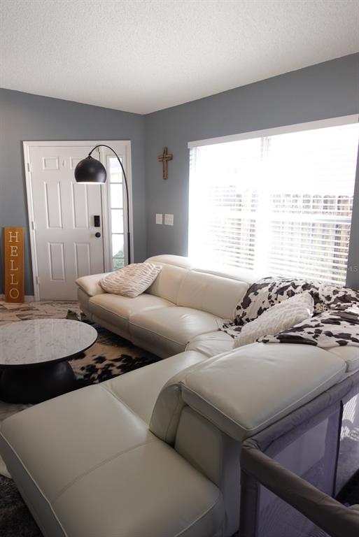 Building Photo - 6039 White Sails Dr