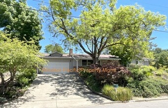 Building Photo - TOP LOCATION & TOP SCHOOLS ! Remodeled SAR...