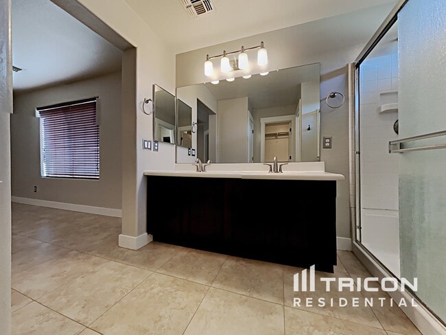 Building Photo - 32763 N Quarry Hills Dr