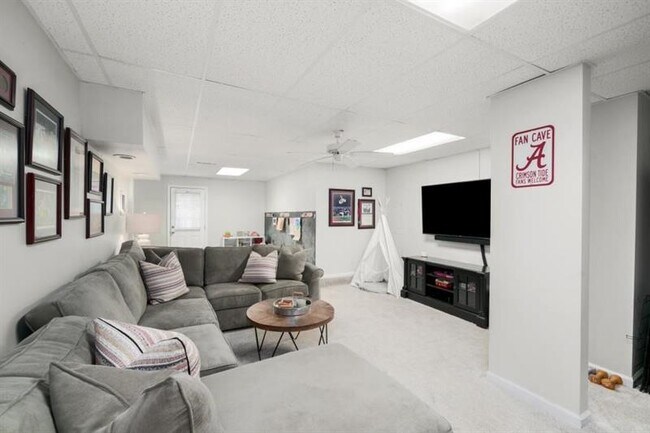 Building Photo - 12080 Greenmont Walk