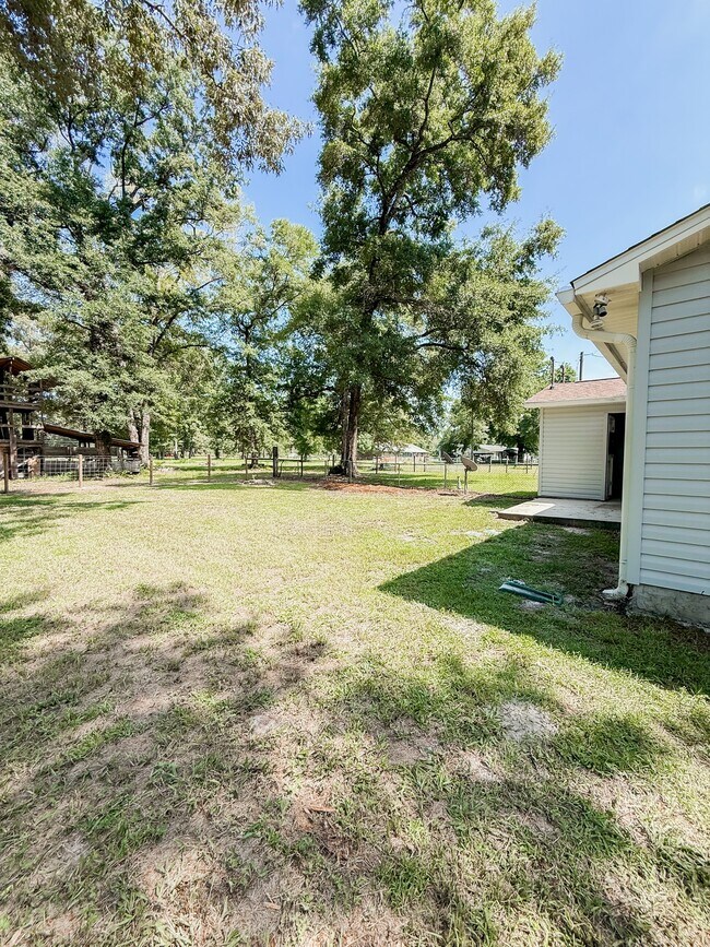 Building Photo - 953A Old Woodville Rd