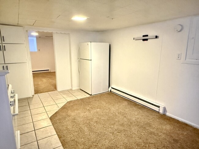 Building Photo - 925 Wilson Ave S