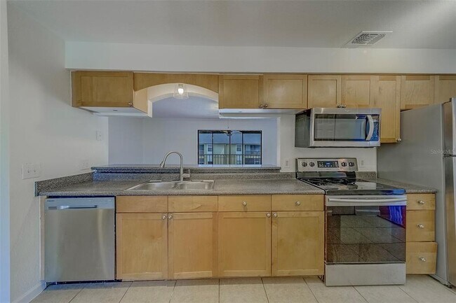 Building Photo - 10195 Sailwinds Blvd N