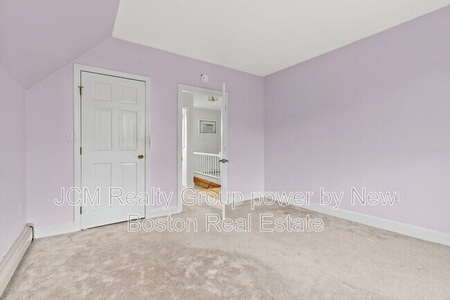 Building Photo - 18 Bailey St