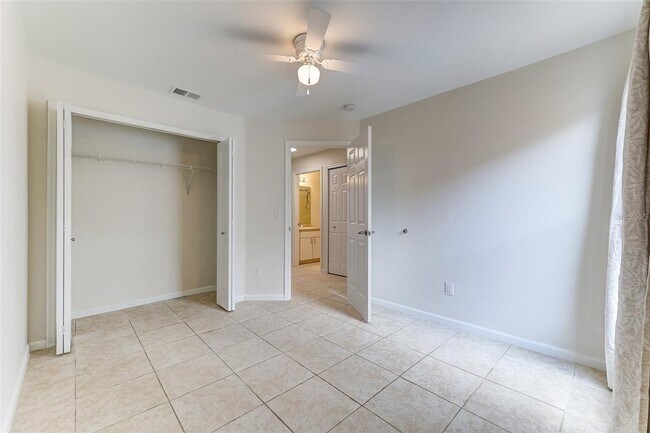 Building Photo - 610 Belvoir Dr