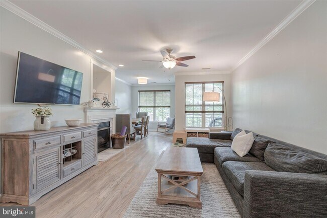 Building Photo - 5112 Donovan Dr