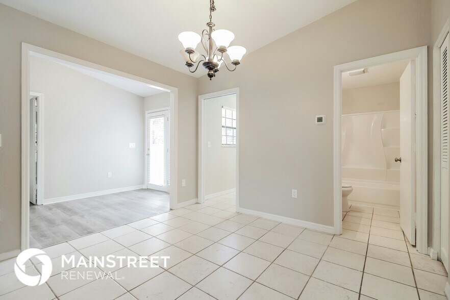 Building Photo - 136 E Grace St