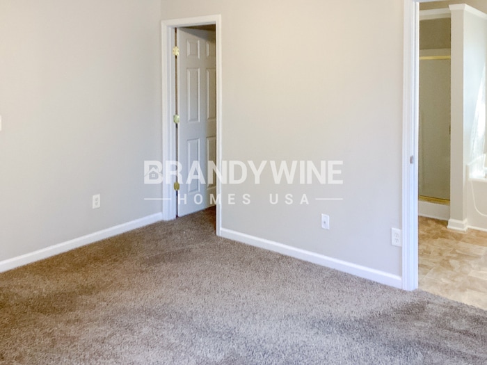Building Photo - 2620 Essex Ct