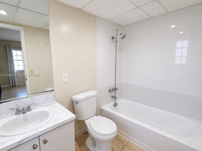 Building Photo - 8650 SW 109th Ave