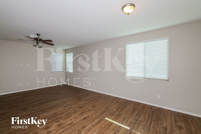 Building Photo - 12212 W Rowel Rd