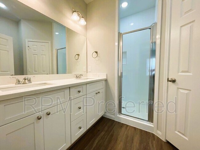 Building Photo - 1555 Rd 5728