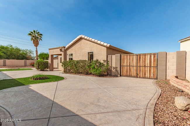 Building Photo - 3492 S 162nd Ln