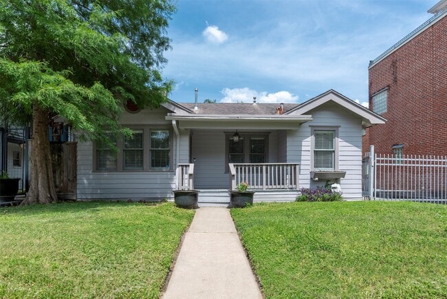 Building Photo - 2027 Huldy St