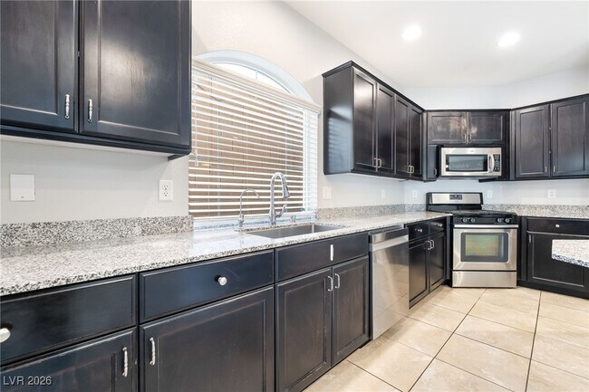 Building Photo - 5793 Rolling Dale Ave