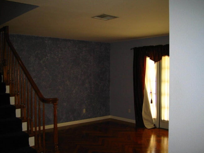 Building Photo - Via Zapata - 3bd/2.5ba Townhouse - Canyon Crest