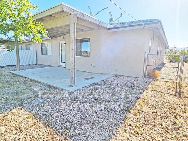 Building Photo - 1770 Pershing Ave