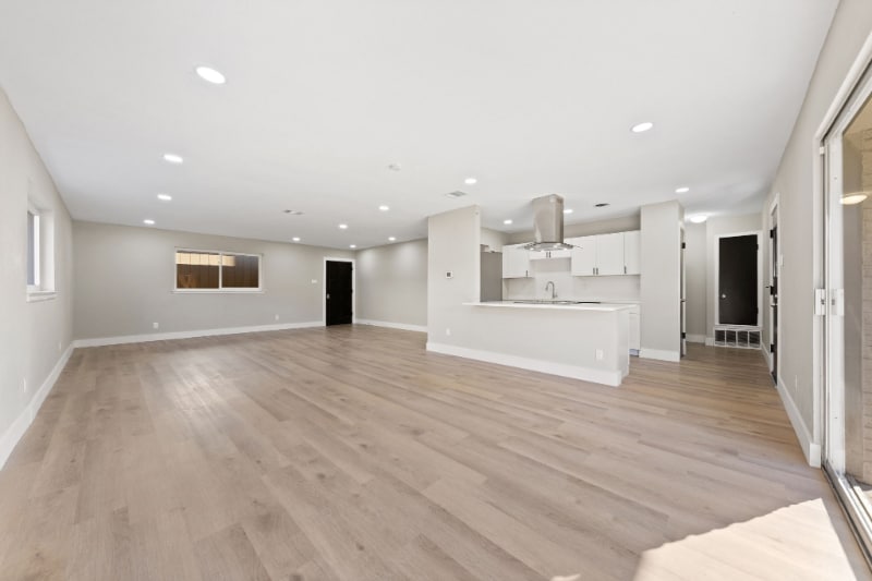 Building Photo - 605 Melrose Dr