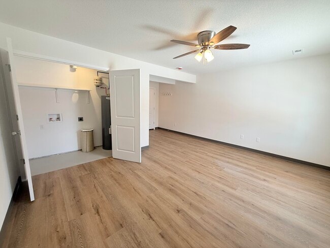 Building Photo - 8125 N Brown Station Rd