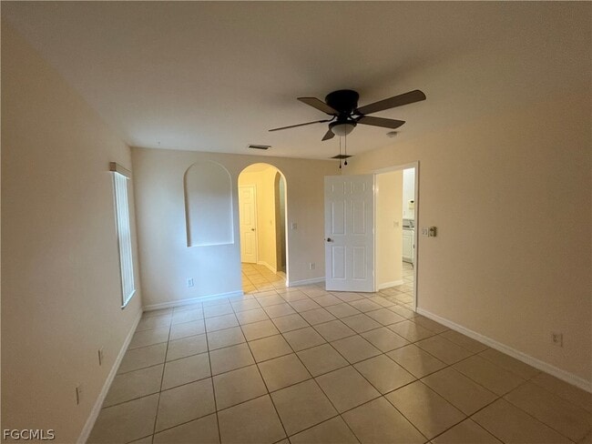 Building Photo - 606 SW 27th Terrace