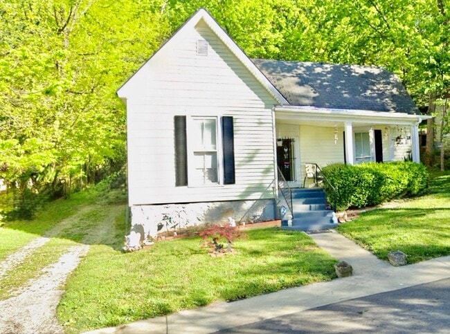 Building Photo - Fully Remodeled 3BR Gem in Frankfort