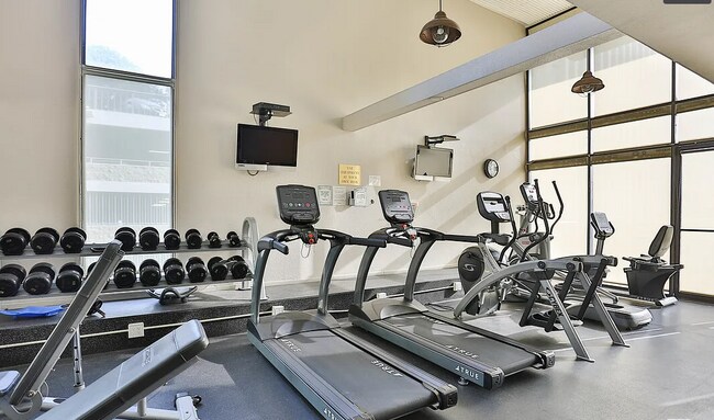 Building Photo - 880 W 1st St