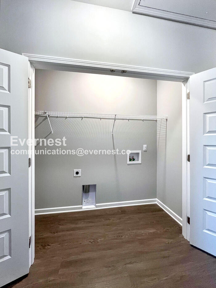 Building Photo - 1112 Prospect Ct