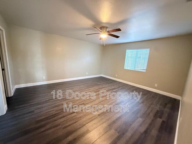 Building Photo - 5155 Tipton St