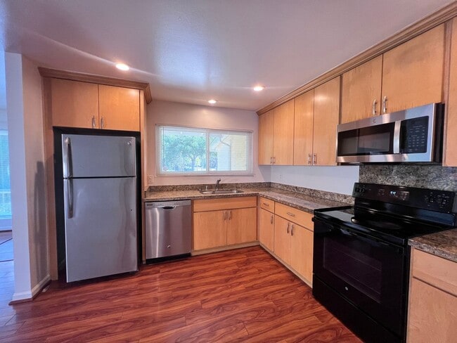 Building Photo - 40251 Laiolo Rd