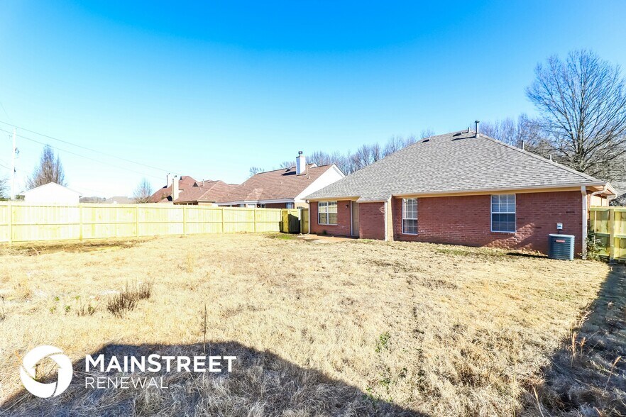 Building Photo - 3827 Richbrook Dr