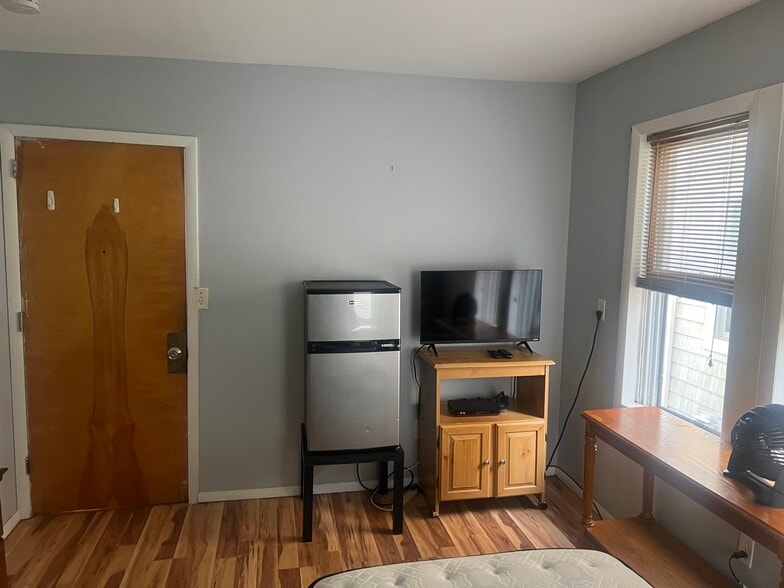 Building Photo - 401 New Jersey Ave