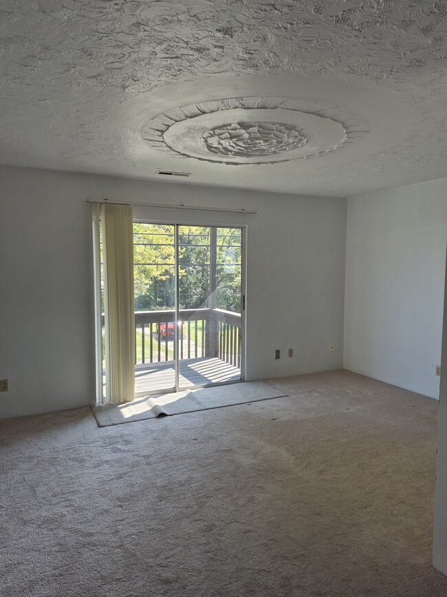 Living Rm. - 301 Lee Rd