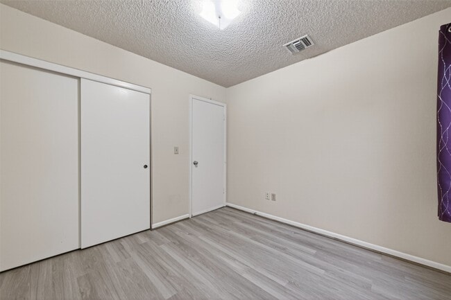 Building Photo - 5311 Summit Lodge Dr