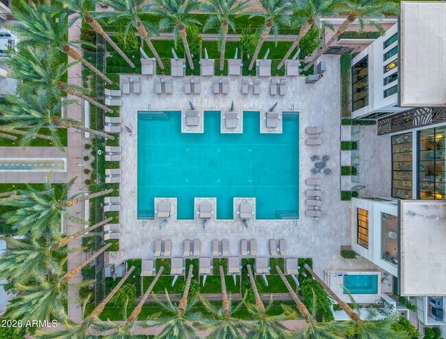 Building Photo - 6587 N Palmeraie Blvd