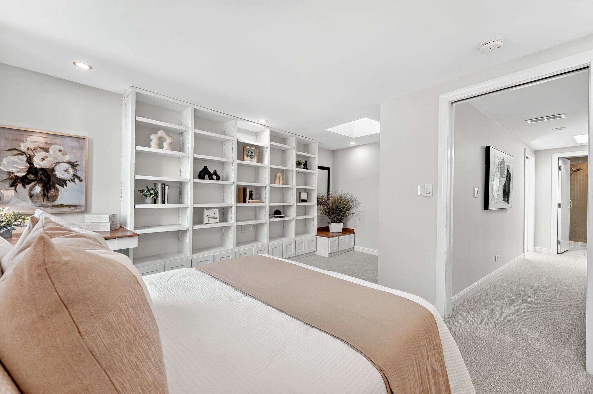 Building Photo - 1350 Lawrence St