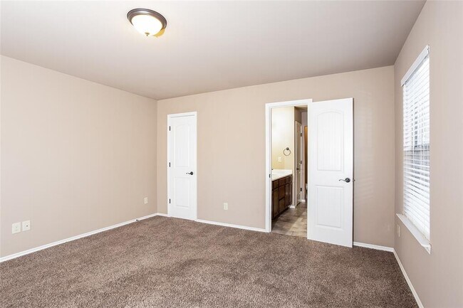 Building Photo - 7412 Comrade Ln