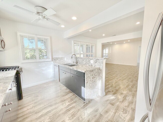 Building Photo - 11914 Ocean Park Blvd