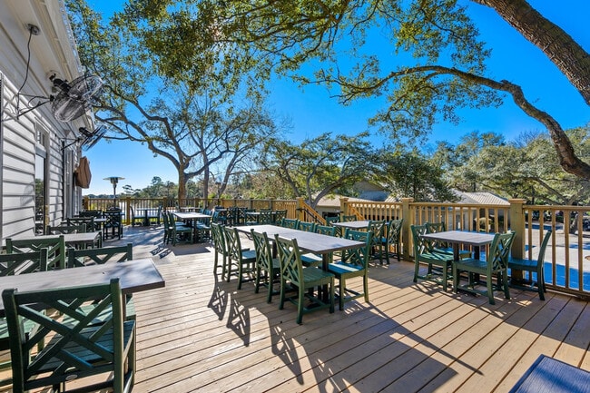 Building Photo - 1681 Weehaw Plantation Dr