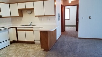 2 Bedroom - Green On 10th
