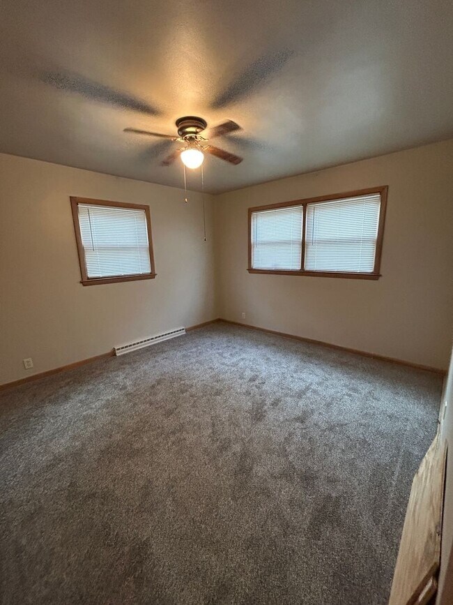 Building Photo - 5861N32ndK